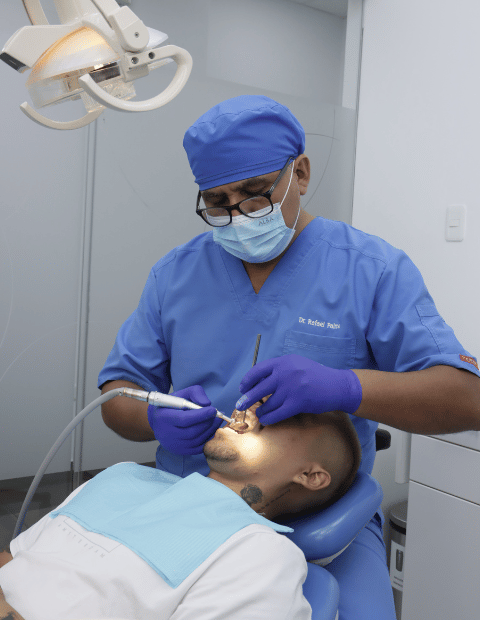 Clinica dental rehabilitacion oral Ortodoncia invisible endodoncia ortodoncia con brackets Cirugia Oral Maxilofacial implantologia implantes dentales Periodoncia encias dientes laser odontologico Dientes Chuecos niños ortopedia mala postura lengua Articulación Temporomandibular (ATM) enfermedades neuromusculares cérvico mandibular diseño sonrisa